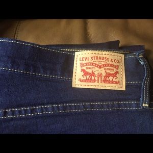 Women’s 311 shaping skinny Levi jeans dark blue